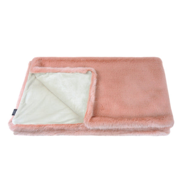 Comforter Throw Pink by Helen Moore