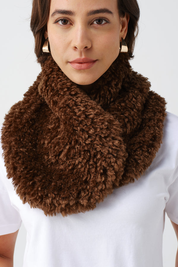 Coco Scarf by Helen Moore