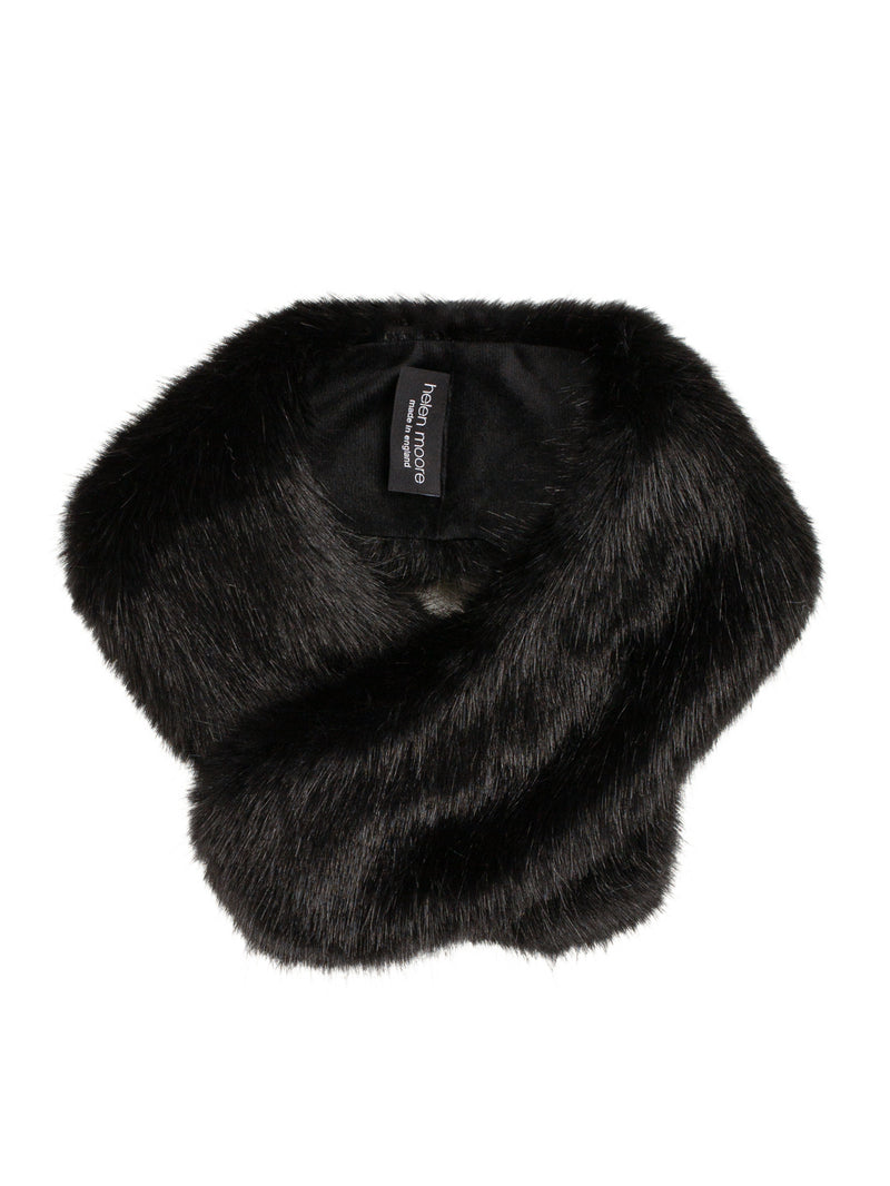 Vintage Collar by Helen Moore
