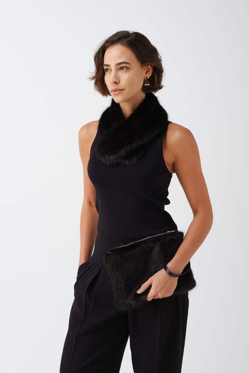 Vintage Collar by Helen Moore